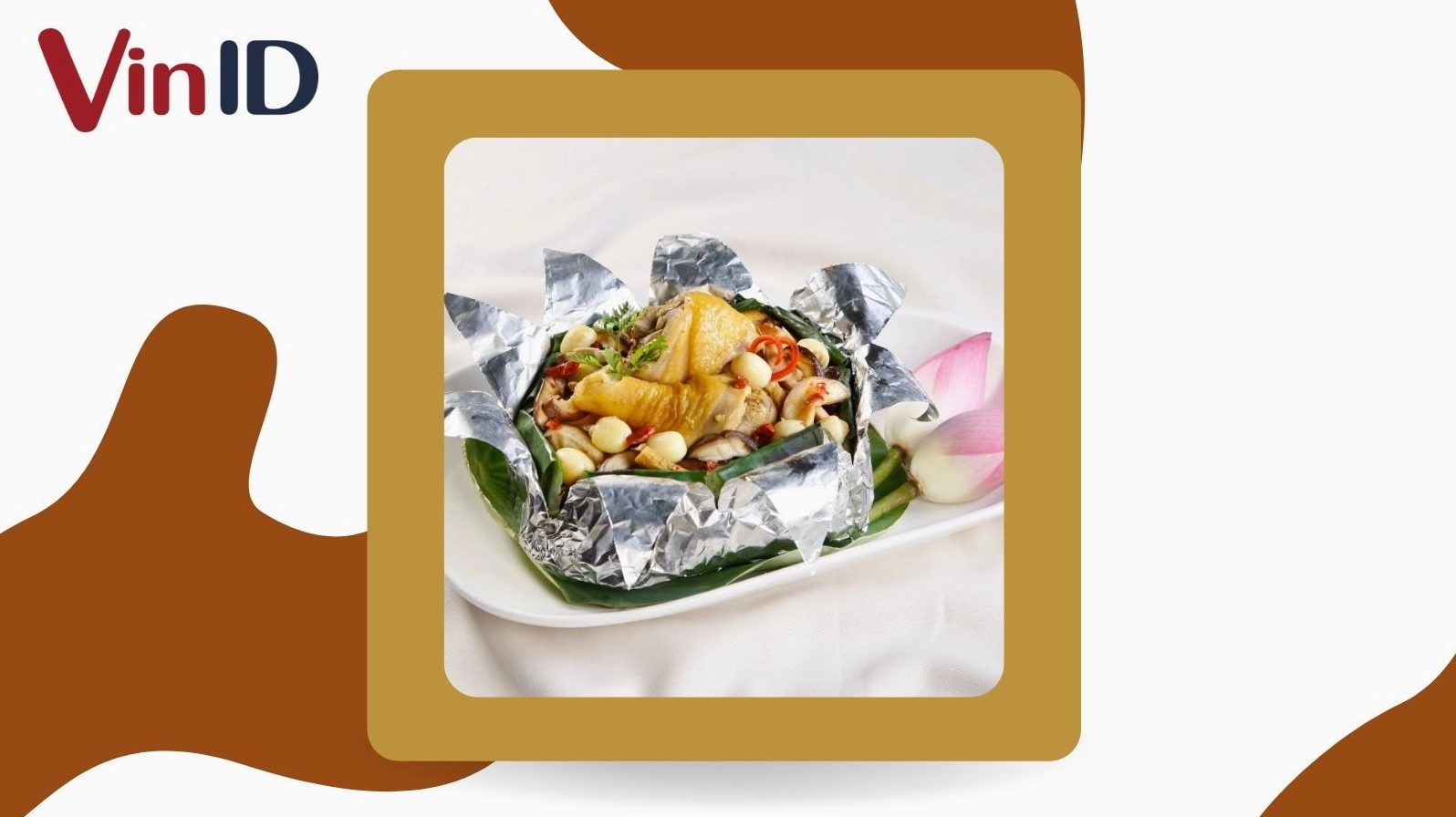 Thành phẩm gà nướng đất sét chín vàng ươm hấp dẫn