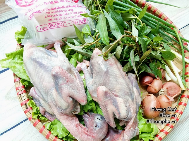 Thành phẩm món chim bồ câu xào hành răm thơm ngon hấp dẫn