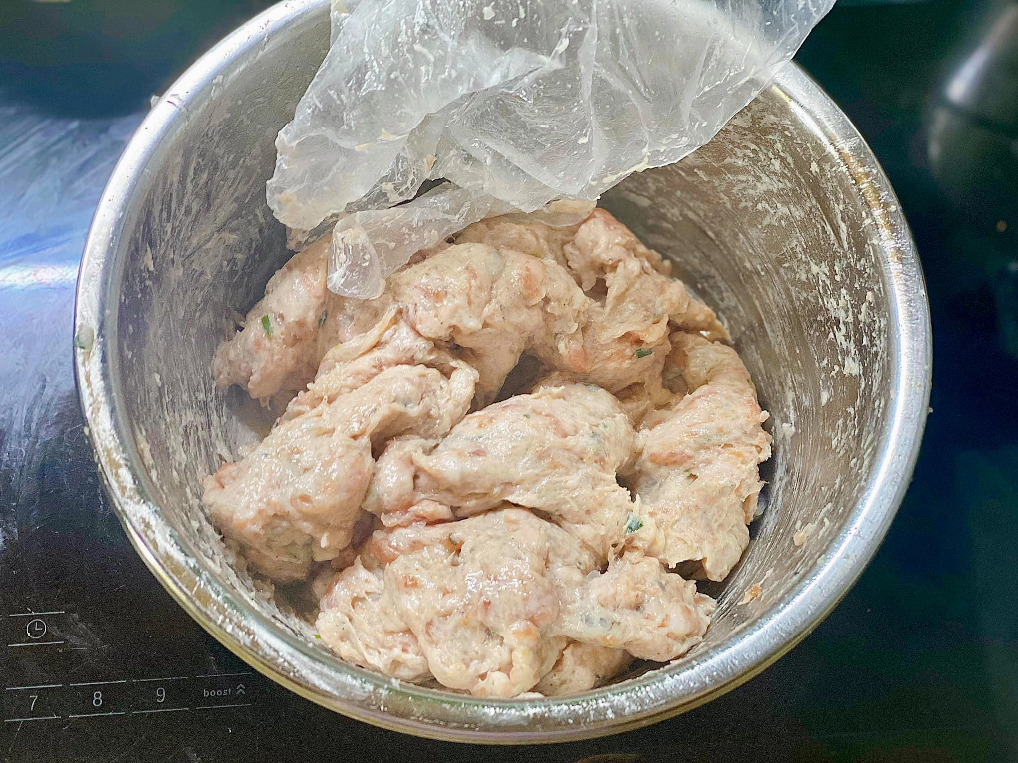 Thành phẩm món nem nướng sả vàng ươm hấp dẫn
