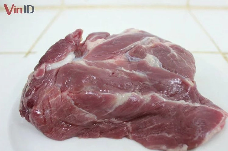 Thịt heo tươi ngon nguyên liệu chính để làm món chả lụa