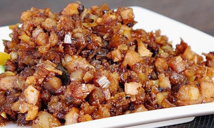 Thịt kho mắm ruốc sả là món ăn cực kỳ hao cơm