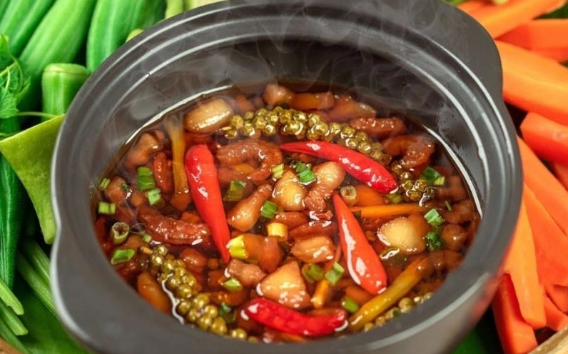 Thưởng thức món tôm kho tiêu xanh thơm ngon hấp dẫn