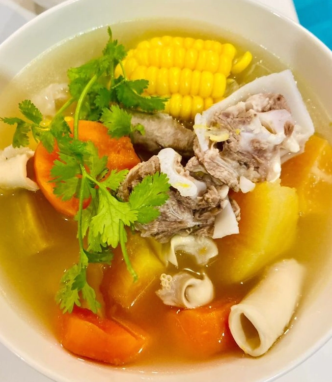 Tô canh cuống họng nấu củ quả thơm ngon hấp dẫn