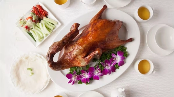 Tuyệt chiêu cách làm gà quay Bắc Kinh da giòn rụm thơm ngon